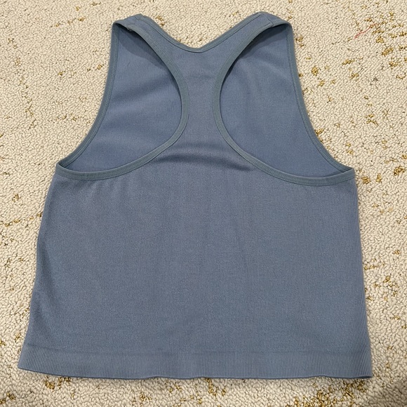 DYNAMIC CROPPED TANK TOP - Picture 2 of 3